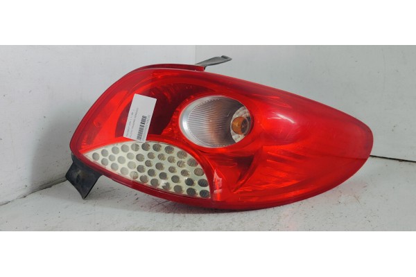 Recambio de piloto trasero derecho para peugeot 206+ 1.1 i 60 referencia OEM IAM   