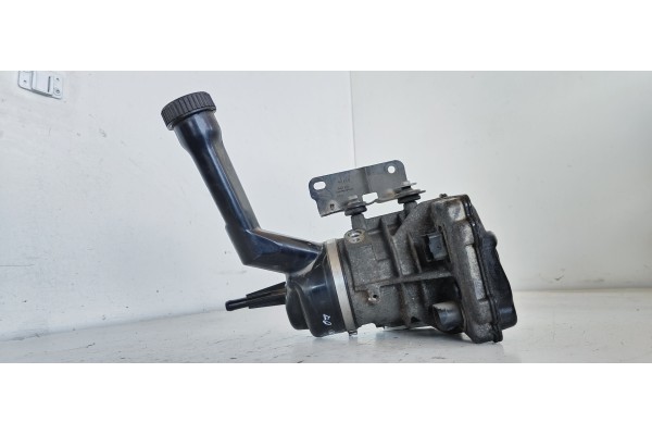 Recambio de bomba direccion para citroen c4 picasso 1.6 16v hdi fap referencia OEM IAM 9681965580  