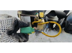 Recambio de cinturon seguridad delantero derecho para volkswagen touareg (7la) tdi r5 referencia OEM IAM 560981601  