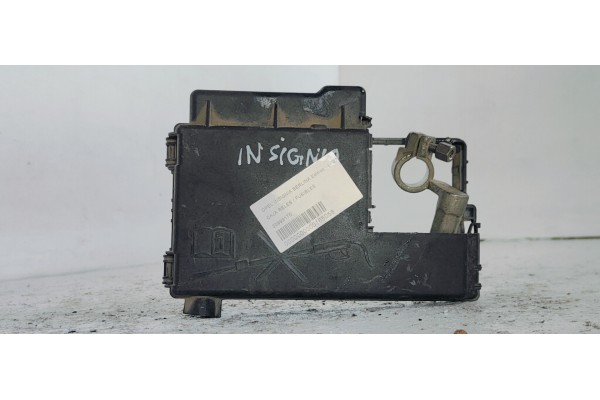 Recambio de caja reles / fusibles para opel insignia berlina edition referencia OEM IAM 20999170  