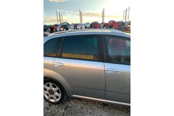 Recambio de puerta trasera derecha para fiat croma (194) 1.9 jtd 16v cat referencia OEM IAM   