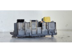 Recambio de caja reles / fusibles para opel astra h berlina elegance referencia OEM IAM 13206762  