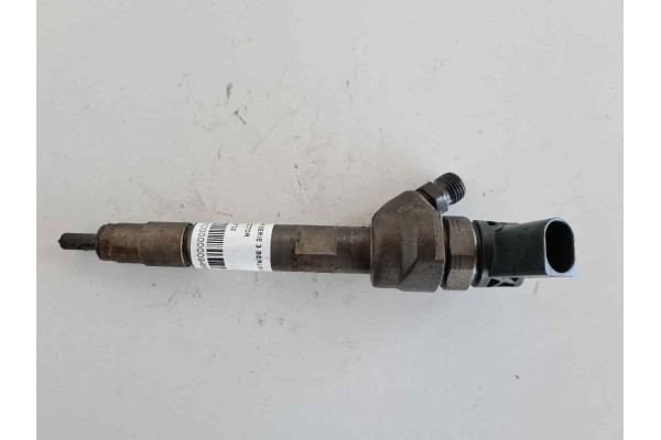 Recambio de inyector para bmw serie 3 berlina (e46) 2.0 16v referencia OEM IAM 7810702 DKAACWB 0445110