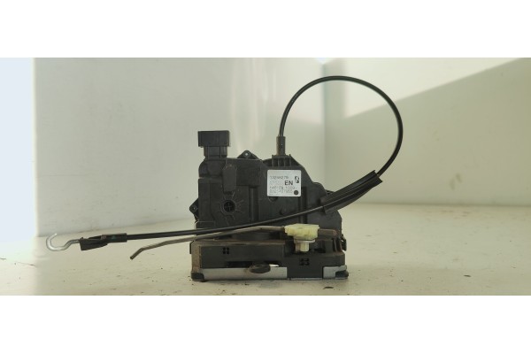 Recambio de cerradura puerta delantera derecha para opel corsa d catch me referencia OEM IAM 13258279  