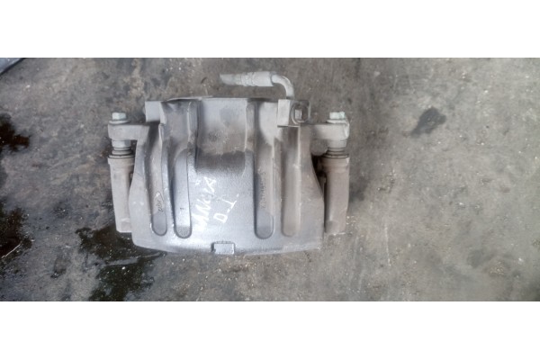 Recambio de pinza de freno delantera izquierda para lancia thema 3.0jtd 240 fap referencia OEM IAM P68088287AD  