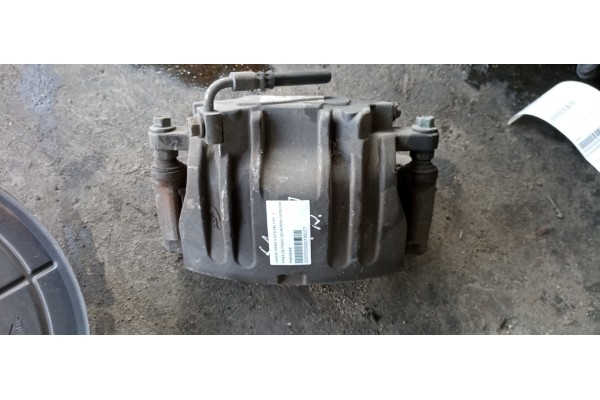 Recambio de pinza de freno delantera derecha para lancia thema 3.0jtd 240 fap referencia OEM IAM P68088286  