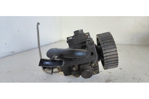Recambio de bomba inyeccion para opel insignia sports tourer edition referencia OEM IAM 0445010193  