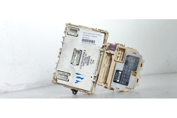 Recambio de caja reles / fusibles para suzuki sx4 rw (ey) glx referencia OEM IAM 3677079J80  