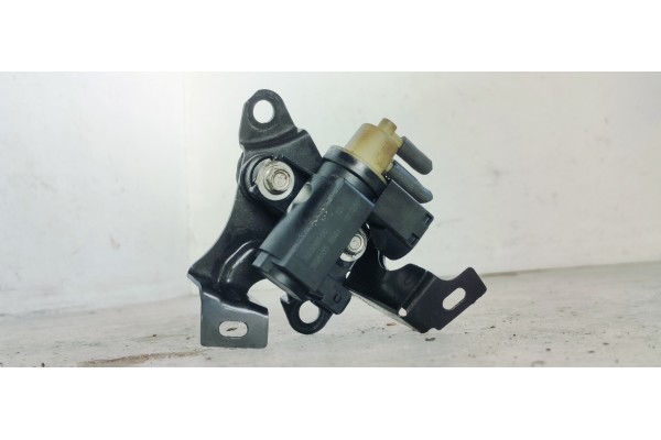 Recambio de valvula aire adicional para opel astra j lim. berlina fase 1 referencia OEM IAM 8981056561  