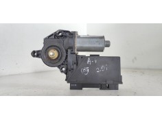 Recambio de motor elevalunas trasero izquierdo para audi a4 berlina (8e) 2.0 sport edition referencia OEM IAM 0130821767  