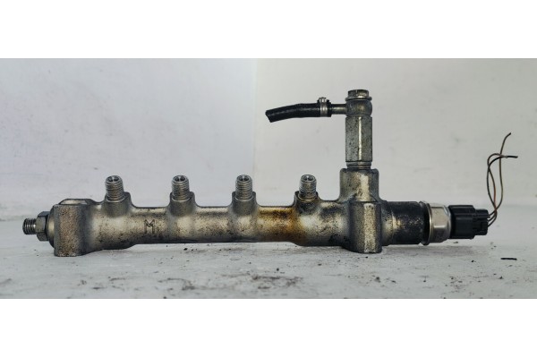 Recambio de rampa inyectora para opel astra j lim. berlina fase 1 referencia OEM IAM 55PP0501  