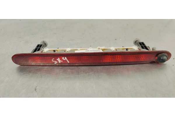 Recambio de luz central de freno para suzuki sx4 1.0 i turbo 110 referencia OEM IAM 3581063J0  