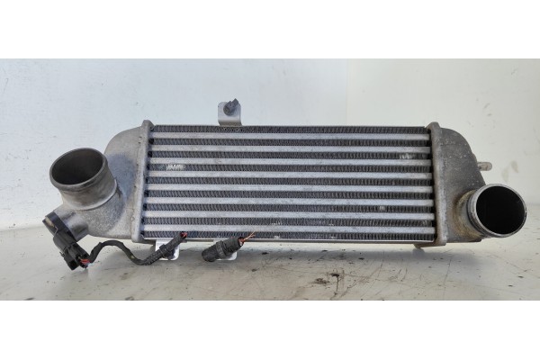 Recambio de intercooler para kia cee´d sporty wagon ex referencia OEM IAM 282712A610  