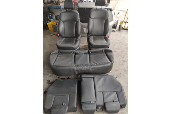 Recambio de juego asientos completo para subaru forester 2.0 diesel cat referencia OEM IAM   