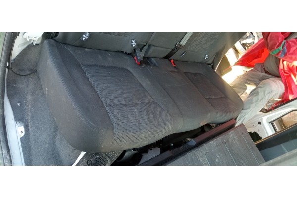 Recambio de asientos traseros para peugeot 3008 active referencia OEM IAM   