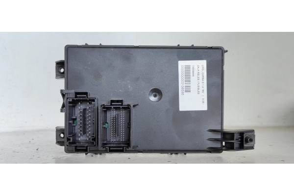 Recambio de caja reles / fusibles para opel corsa d catch me referencia OEM IAM 13308949  