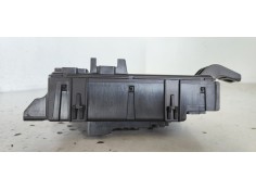 Recambio de caja reles / fusibles para opel corsa d catch me referencia OEM IAM 13308949  