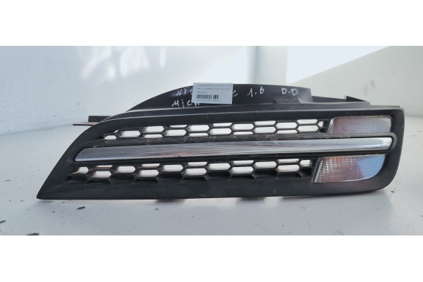Recambio de rejilla paragolpes izquierda para nissan micra c+c (ck12e) c+c tekna plus referencia OEM IAM 62330BC4  