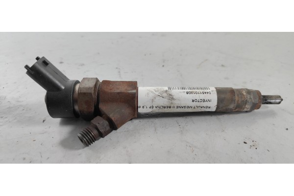 Recambio de inyector para renault megane ii berlina 5p 1.9 dci diesel referencia OEM IAM 0445110110B  