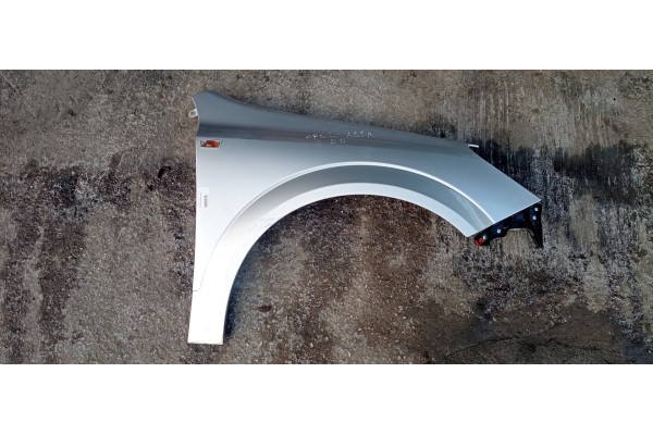 Recambio de aleta delantera derecha para opel astra h ber. 1.7 16v cdti referencia OEM IAM   