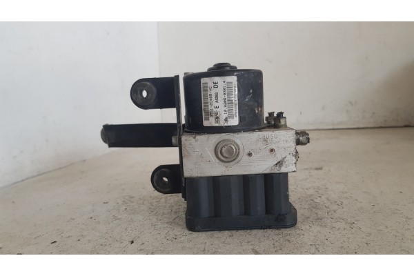 Recambio de abs para ford focus berlina (cap) 1.6tdci 90 referencia OEM IAM 3M512C405HC  