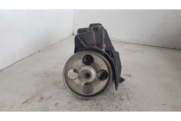 Recambio de bomba direccion para peugeot 206 berlina xs referencia OEM IAM 9637058480  