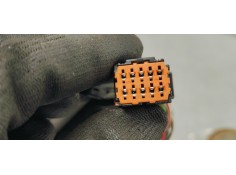 Recambio de retrovisor izquierdo para peugeot 308 1.5 hdi 130 fap referencia OEM IAM E20312230  