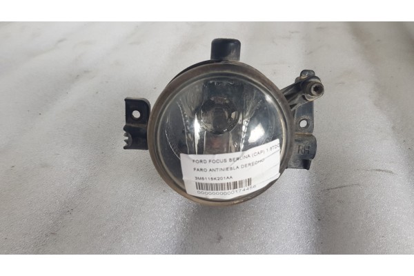 Recambio de faro antiniebla derecho para ford focus berlina (cap) 1.6tdci 90 referencia OEM IAM 3M5115K201AA  