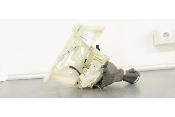 Recambio de palanca cambio para mazda 3 lim. () 2.0 i 120 referencia OEM IAM BJT1B  