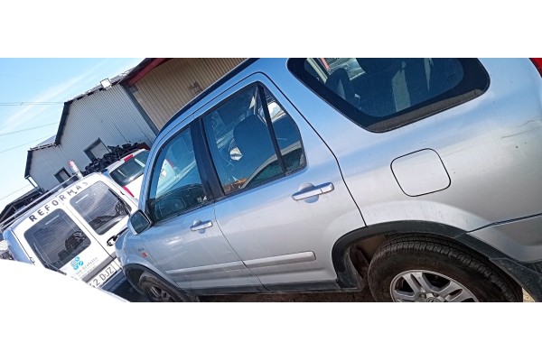 Recambio de puerta trasera izquierda para honda cr-v (rd8) 2.0 vtec cat referencia OEM IAM   