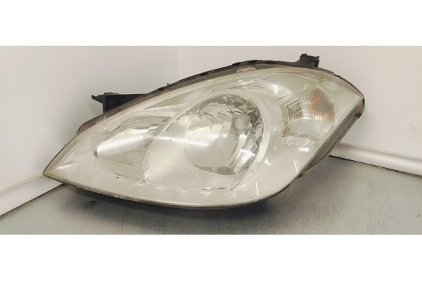 Recambio de faro izquierdo para mercedes-benz clase a (w169) referencia OEM IAM A1698205761  