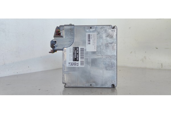 Recambio de centralita motor uce para toyota previa (r30) 2.4 linea luna referencia OEM IAM 8966128A21  