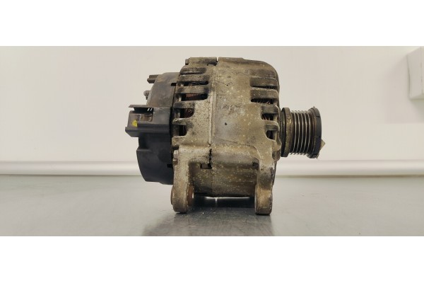 Recambio de alternador para volkswagen golf vii variant (bv5) 1.6 tdi 105 fap referencia OEM IAM 03L903023L  