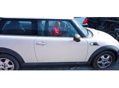 PUERTA DELANTERA DERECHA 