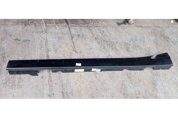 Recambio de faldon lateral para bmw serie 1 lim. (f20) 2.0 turbodiesel referencia OEM IAM   