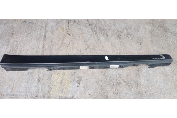 Recambio de faldon lateral para bmw serie 3 lim. (f30) 2.0 turbodiesel referencia OEM IAM   