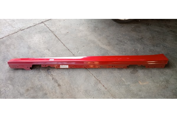 Recambio de faldon lateral para bmw serie 3 lim. (f30) 2.0 turbodiesel referencia OEM IAM   