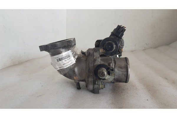 Recambio de caja mariposa para toyota corolla verso (e12) 2.0d4d 115 referencia OEM IAM 8967221020  