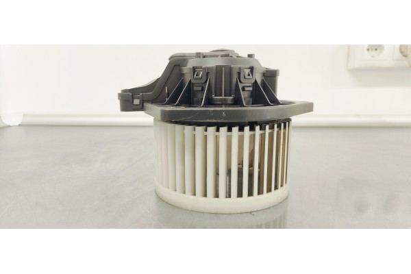 Recambio de ventilador calefaccion para ssangyong korando 2.2 xdi 180 fap referencia OEM IAM F00S3B2401  