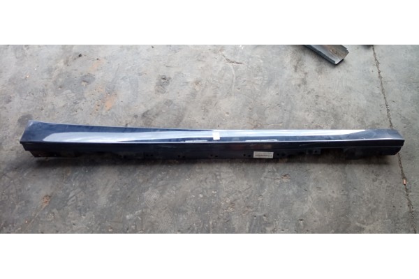 Recambio de faldon lateral para bmw serie 3 lim. (f30) 2.0 turbodiesel referencia OEM IAM   