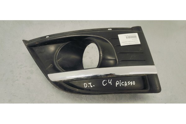 Recambio de moldura antiniebla izquierda para citroen c4 picasso exclusive referencia OEM IAM 9680404177  