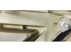 Recambio de piloto trasero derecho interior para citroen c4 picasso exclusive referencia OEM IAM 9653547677  