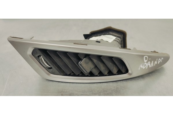 Recambio de rejilla aireadora para ssangyong korando 2.2 xdi 180 fap referencia OEM IAM 6962M34400  