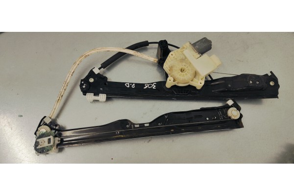 Recambio de elevalunas delantero derecho para peugeot 308 1.6hdi 92 fap referencia OEM IAM 9677734780  