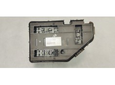 Recambio de caja reles / fusibles para ssangyong korando 2.2 xdi 180 fap referencia OEM IAM 8297034320  