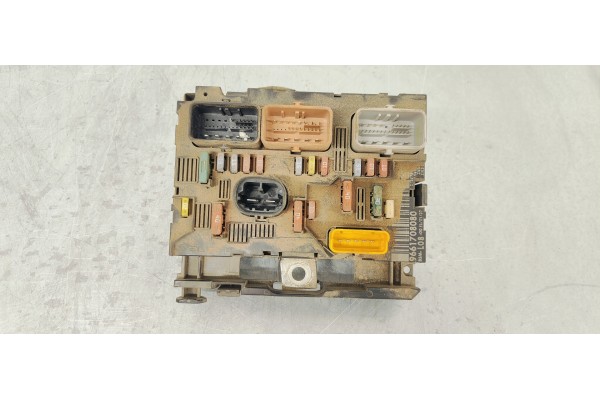 Recambio de caja reles / fusibles para citroen c4 picasso exclusive referencia OEM IAM 9661708080  