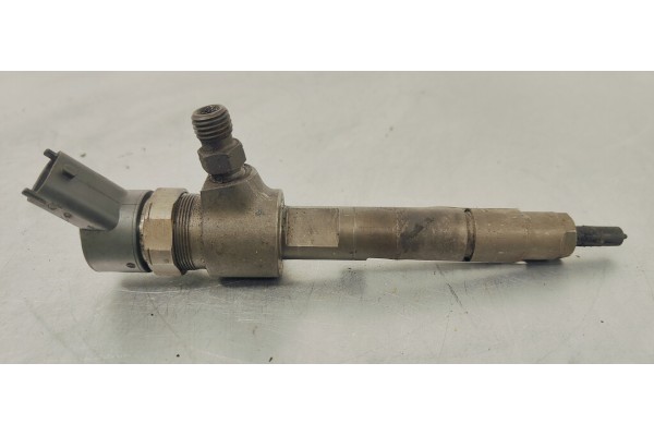 Recambio de inyector para opel vectra c berlina comfort referencia OEM IAM 0445110165  
