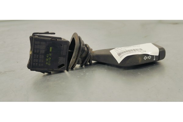Recambio de mando intermitentes para opel corsa c 1.0i 60 referencia OEM IAM 09185413  