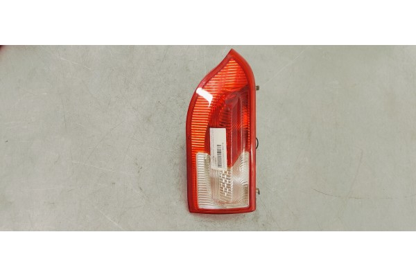 Recambio de piloto trasero izquierdo interior para opel insignia berlina 2.0cdti 130 fap referencia OEM IAM 13226854  