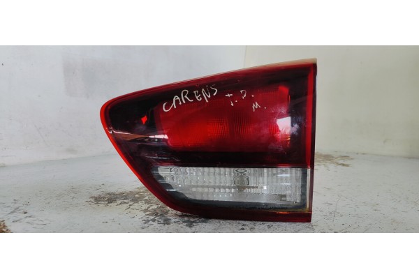 Recambio de piloto trasero derecho interior para kia carens ( ) 1.7crdi 116 fap referencia OEM IAM 92404A4  